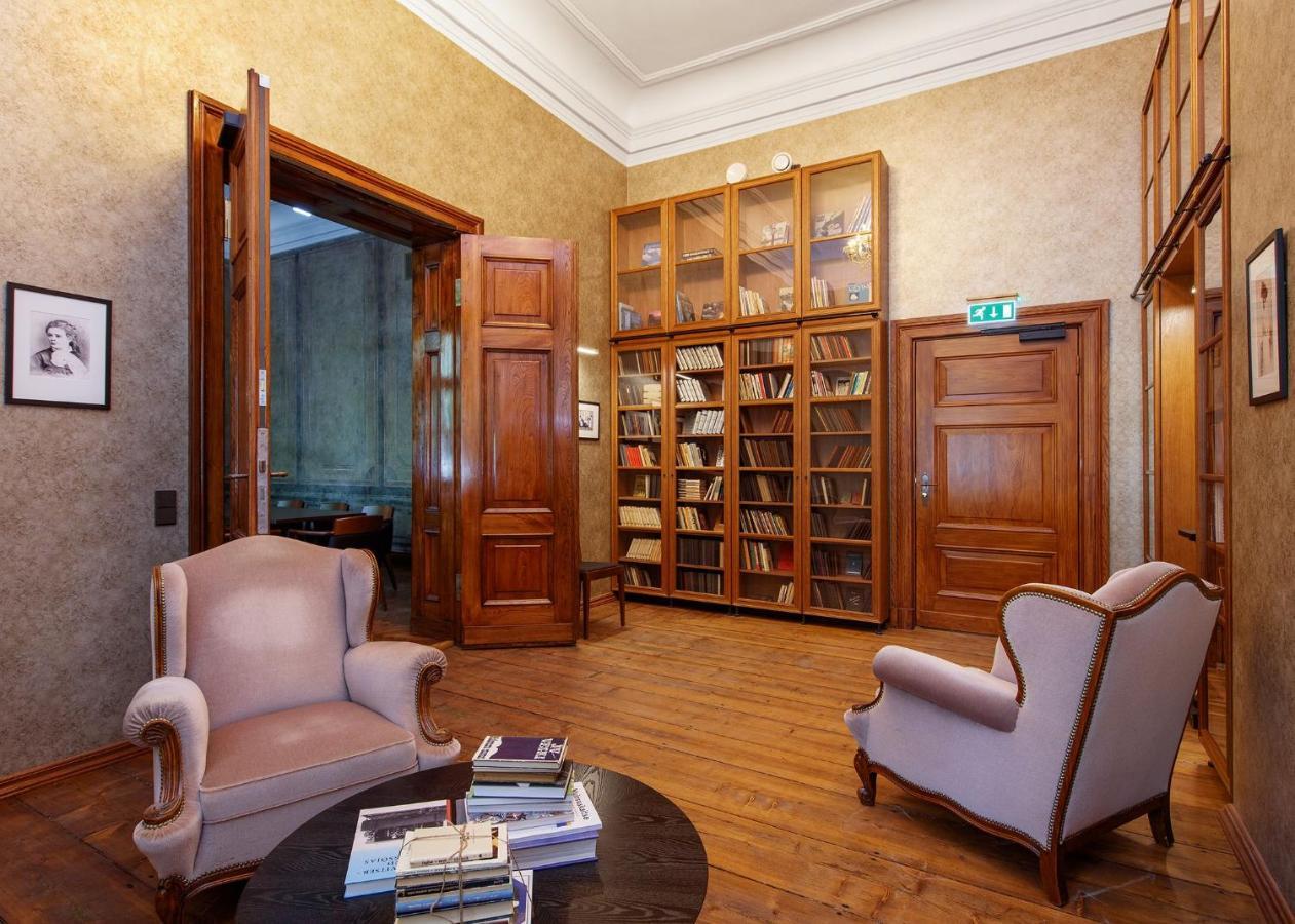 Schloss Fellin Boutique Hotel And Spa 빌얀디 외부 사진