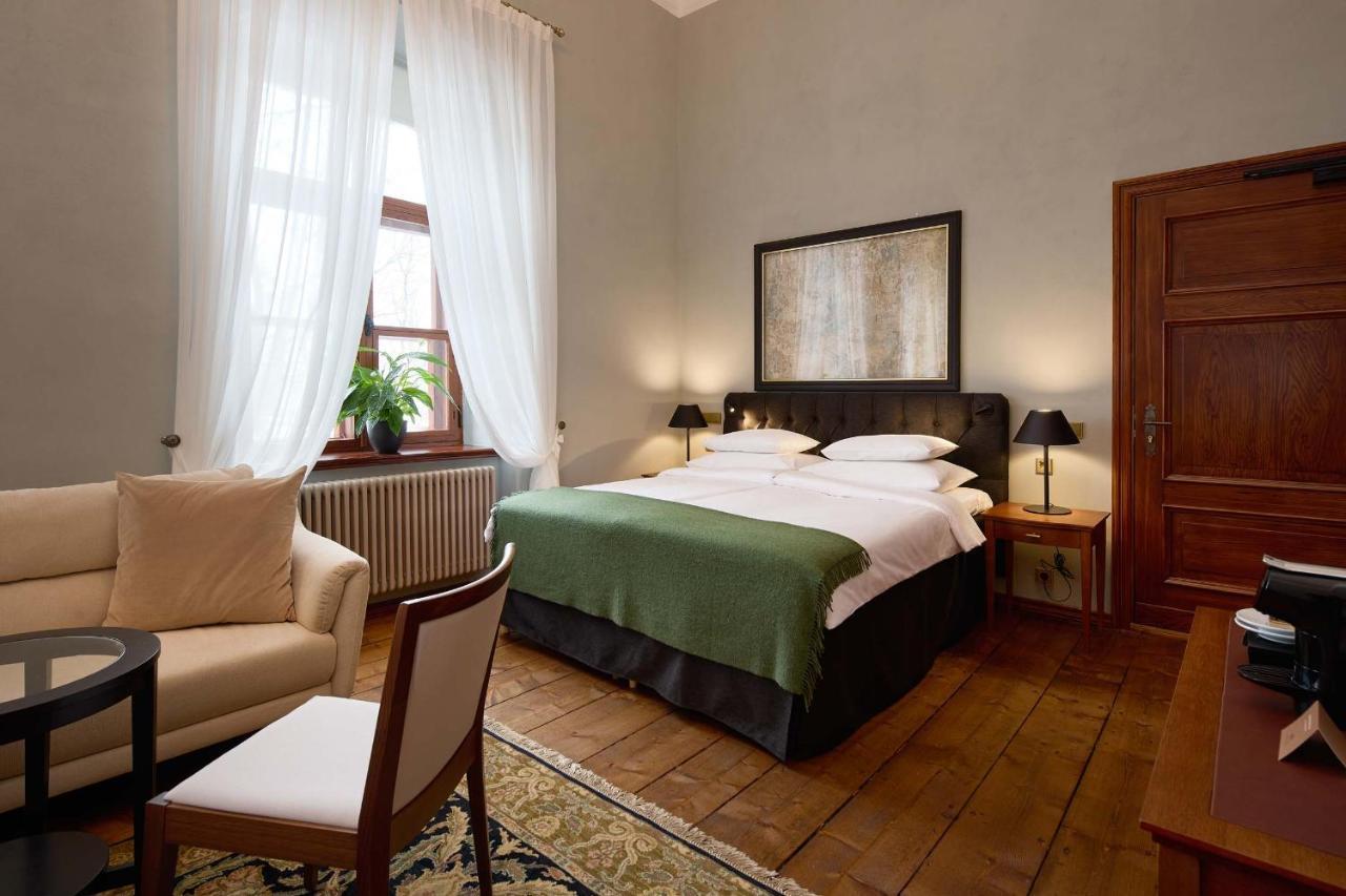 Schloss Fellin Boutique Hotel And Spa 빌얀디 외부 사진