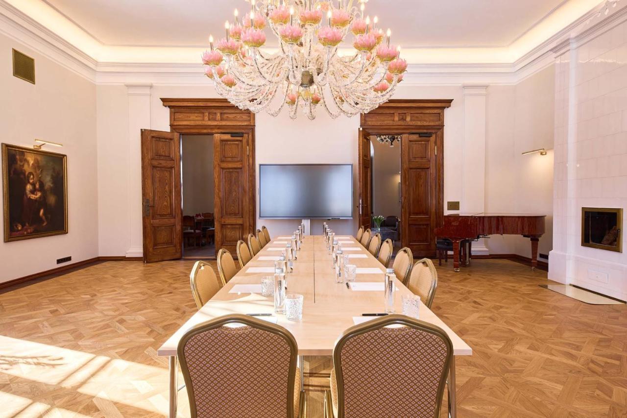 Schloss Fellin Boutique Hotel And Spa 빌얀디 외부 사진